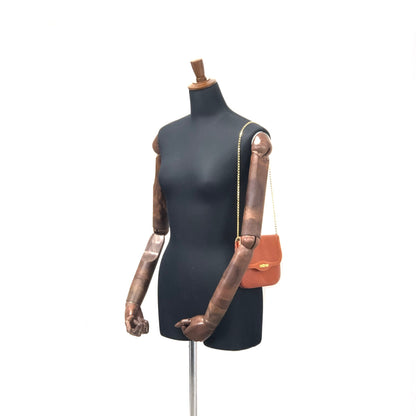 CELINE Triomphe 鏈條皮革肩背包 棕色 復古 tbugmc 