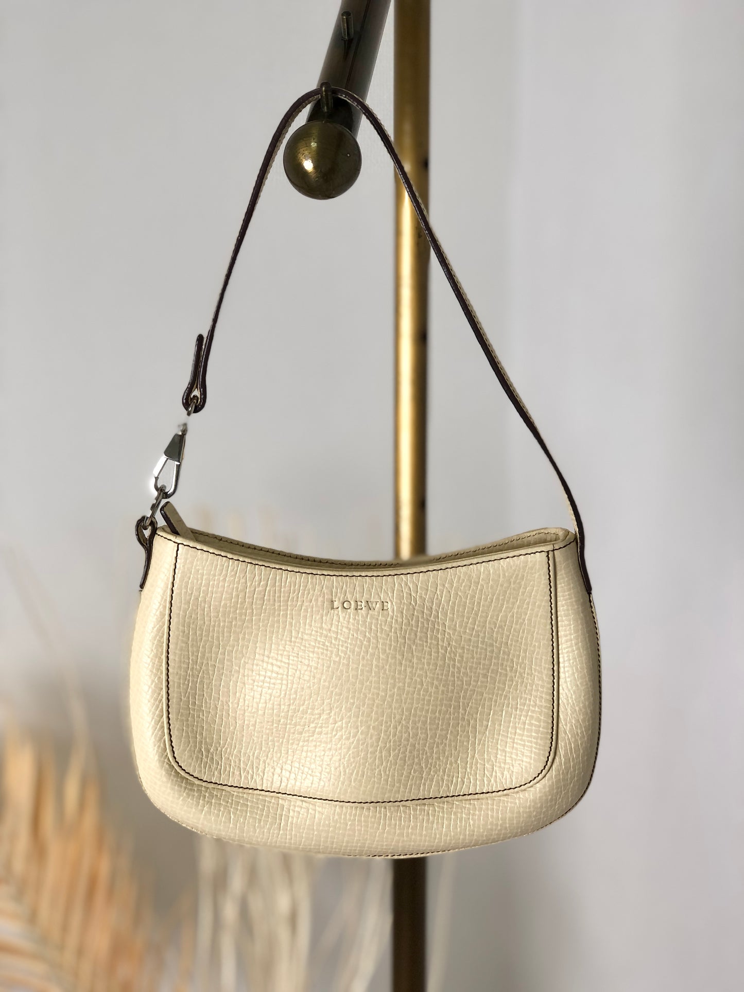 LOEWE Logo Leather Small Shoulder bag Hobobag Beige Vintage 5ukfmv